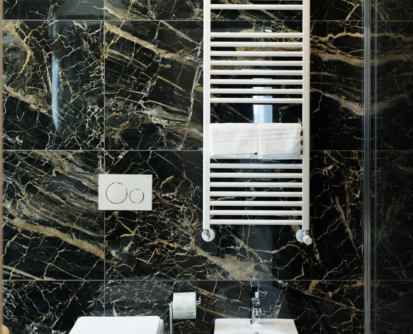 Room Don Alfonso Luxury Parma 0*,  Italien