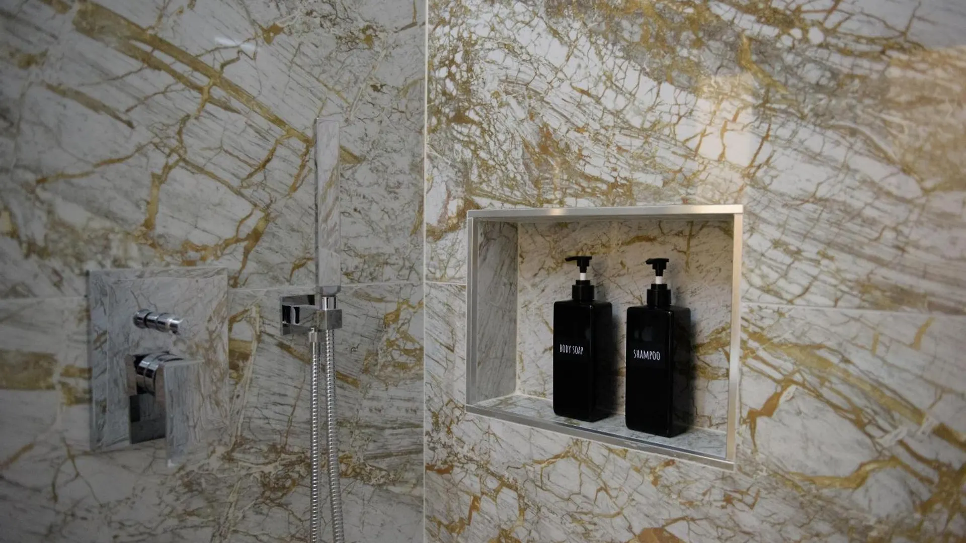 Room Don Alfonso Luxury Parma Italien