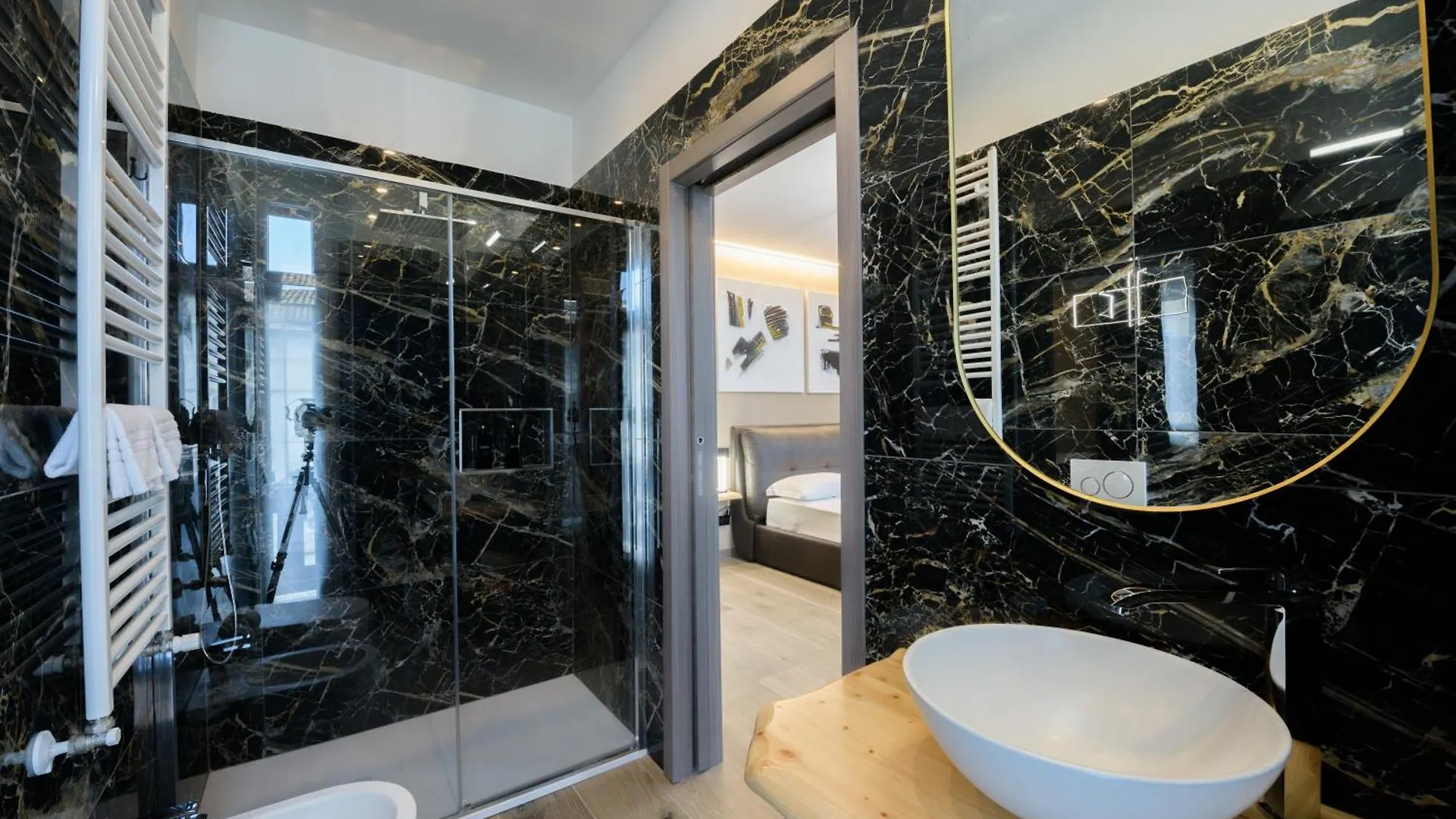 Room Don Alfonso Luxury Parma Lägenhet